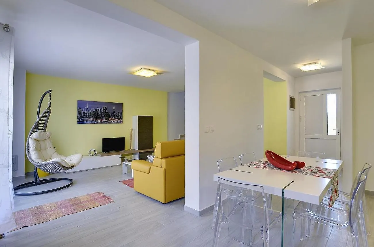 Holiday home Strandnahe Villa Mit Privatem Pool, Wlan, Terrasse, Grill Banjole Croatia